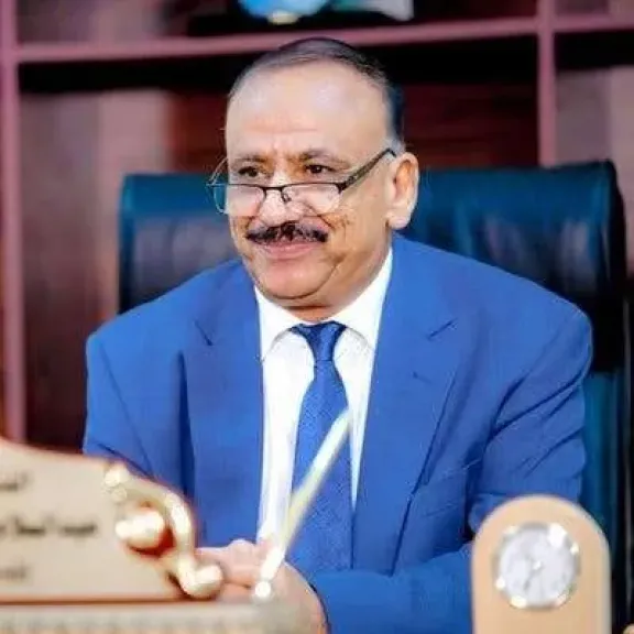 ”مطار عدن صار مطار الضالع!” – ناشطون يطالبون العليمي بإلغاء قرارات وزير النقل الهارب عبدالسلام حميد